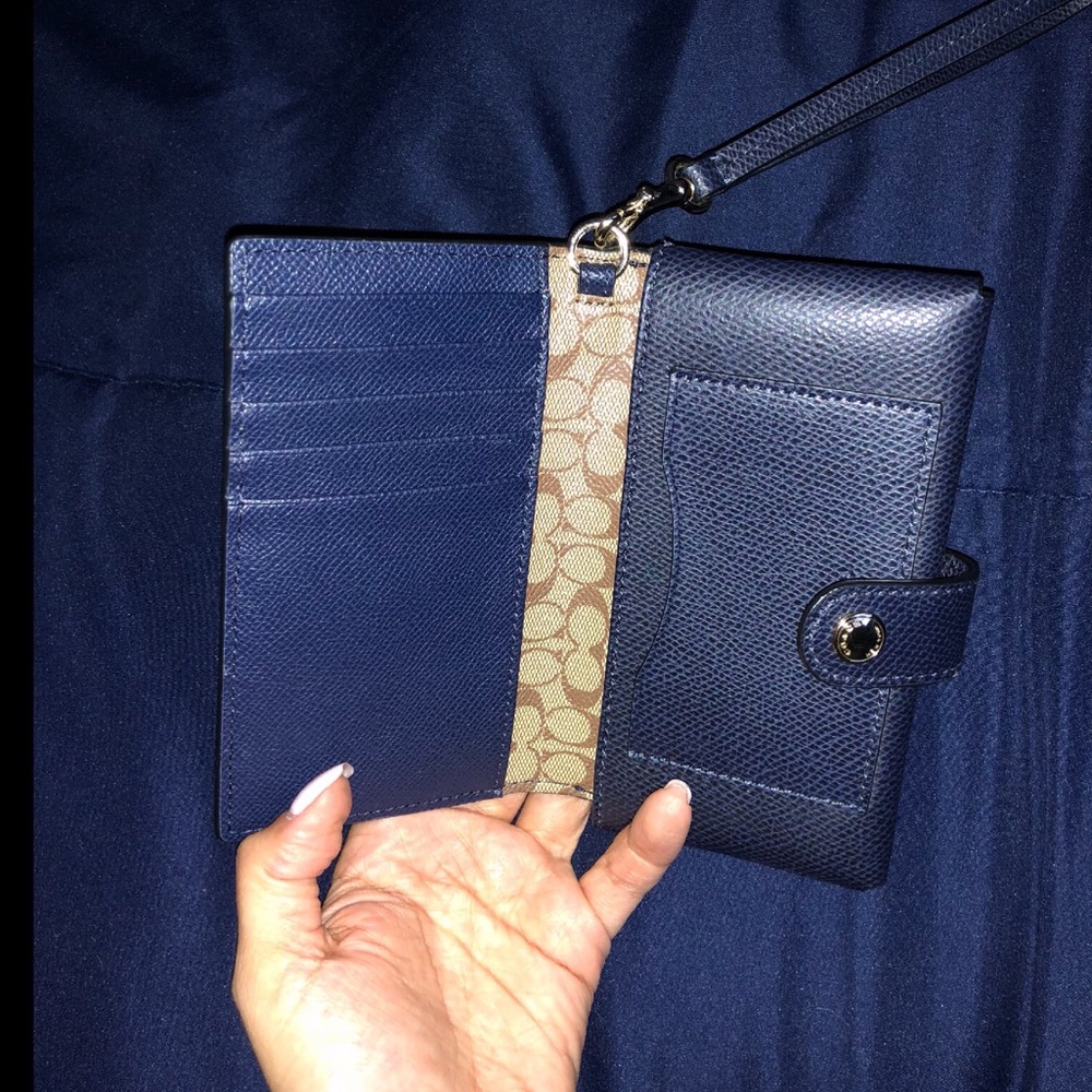COACH WRISTLET!!!